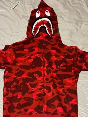 BAPE A Bathing Ape Red Shark Full-Zip Camo Hoodie size Large